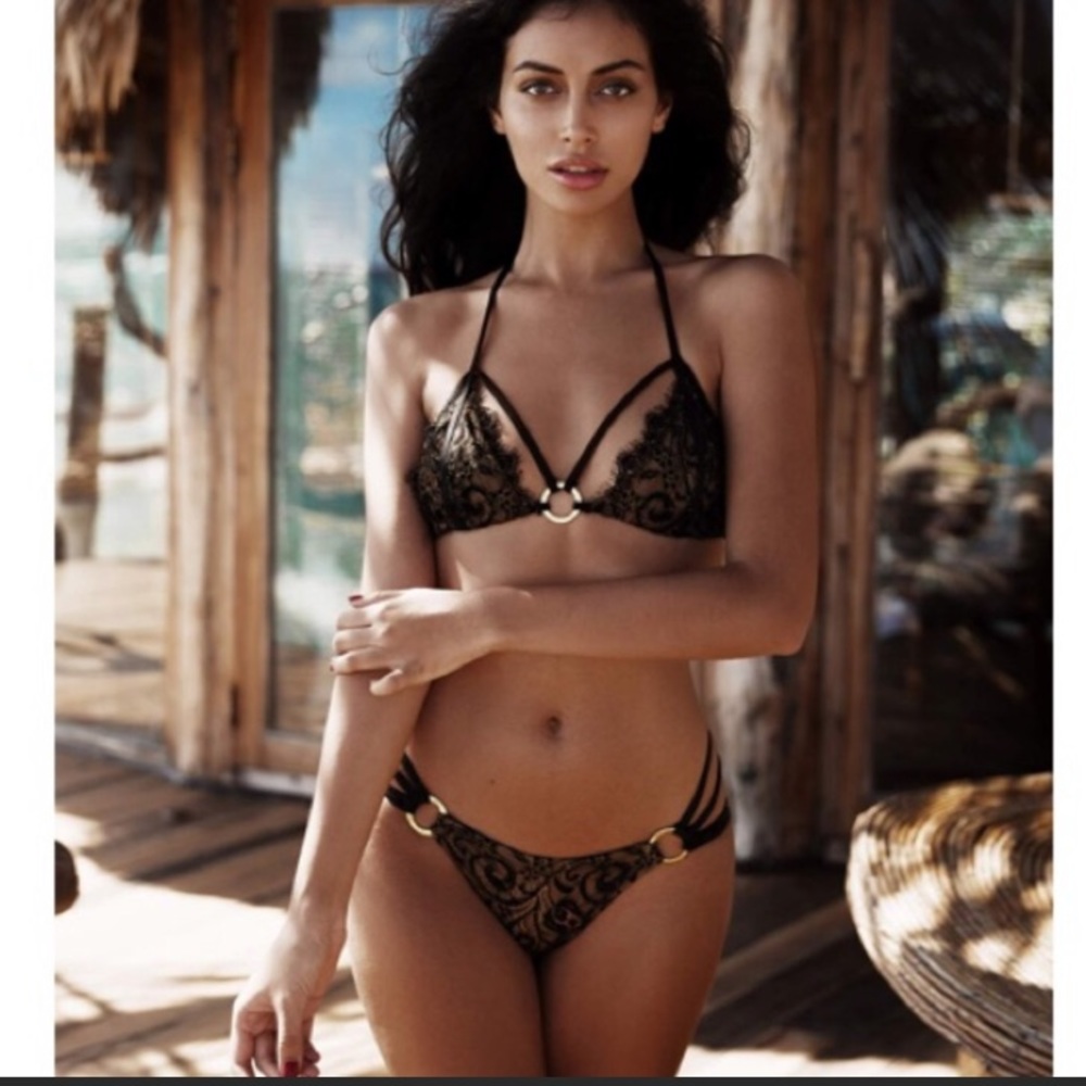SOLD Beach bunny gunpowder and lace triangle top - Picture 4 of 7